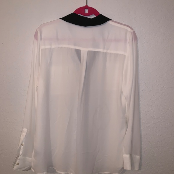 Express button down. - Picture 3 of 3